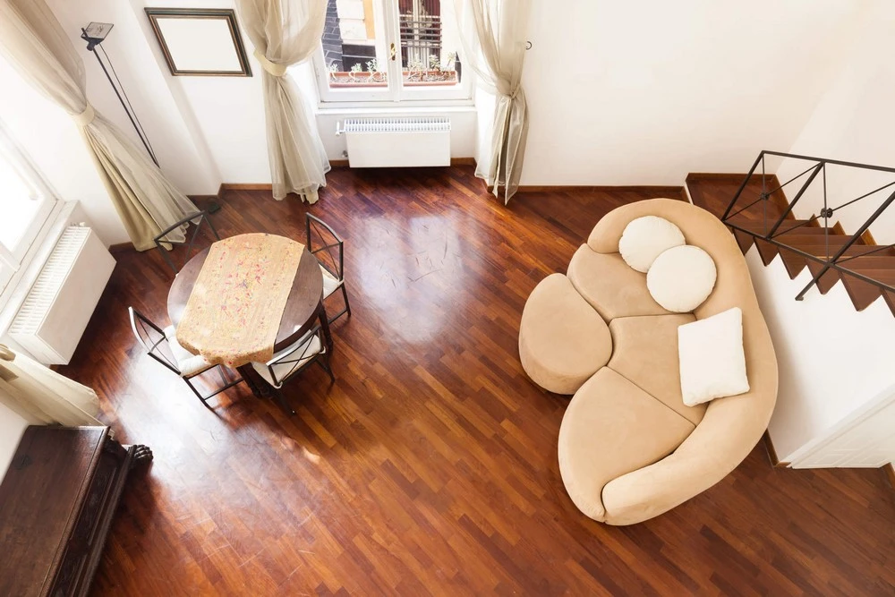 Укладка ламината по диагонали в гостиной Укладка ламината по диагонали в гостиной